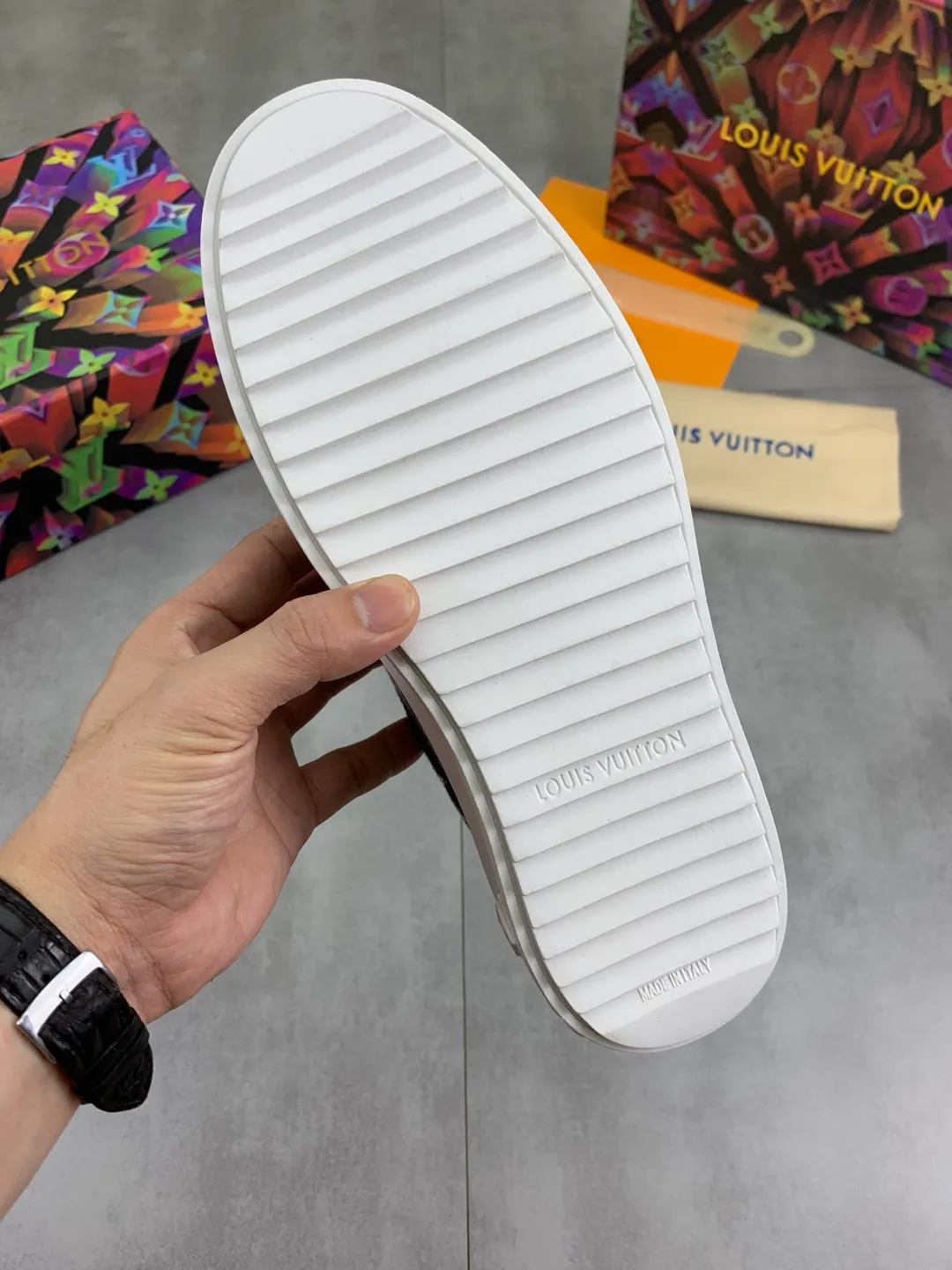 Men's men's shoes💰P520💰[New model]🆘High quality cowhide [Louis Vuitton]LV official website latest model🎁casual and fashionable men's shoes👟hot style💥simple and elegant style, exclusive for trendy men. Unique official website latest brand elements👑original decoration, fashionable and generous, the fabric is made of original denim➕comfortable and breathable mesh lining➕cow leather feet ✅The official website specifies wear-resistant casual outsole, the classic model is taken in real life🎬Color: 6️⃣colors available😍Number of codes: 38-44 Full set of packaging